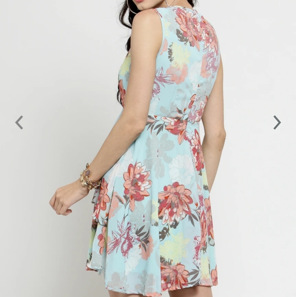 Dress - Picture 2 of 3